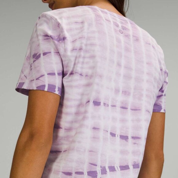 Lululemon Love Crew T-Shirt Shibori Square Lavender Dew Wisteria - Picture 3 of 9